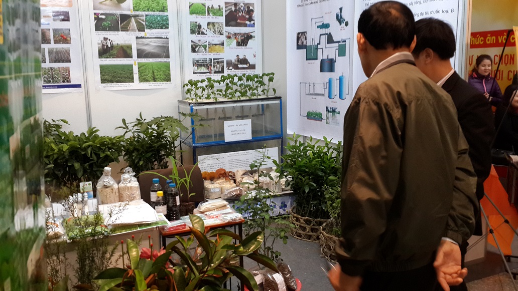 Học viện Nông nghiệp Việt Nam tham gia triển lãm tại Hội thảo “Khoa học và Công nghệ phục vụ tái cơ cấu ngành nông nghiệp gắn với xây dựng nông thôn mới”